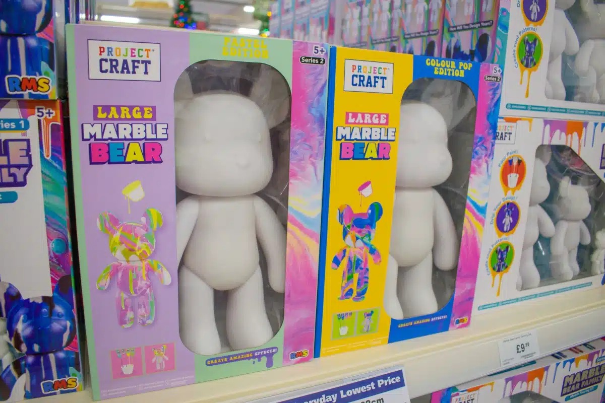 Action offers a kit for €4.99 to entertain children screen-free for hours.